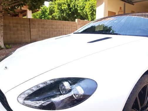 White 2013 Aston Martin V8 Vantage Base