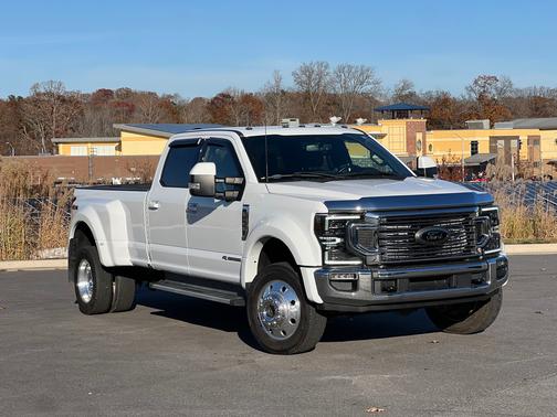 2022 Ford F-450 Lariat