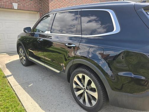 Black 2020 Kia Telluride S