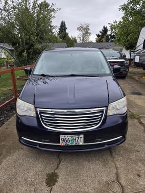 2014 Chrysler Town & Country Touring