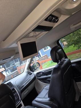 2014 Chrysler Town & Country Touring