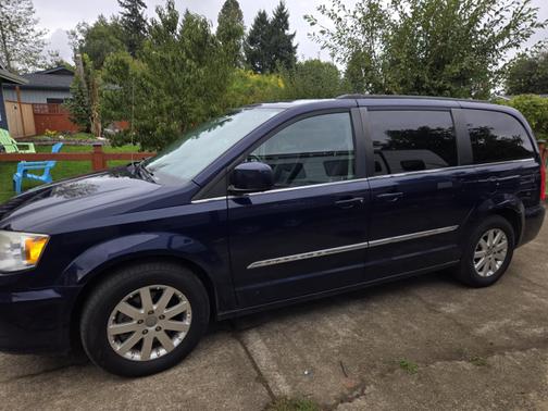 2014 Chrysler Town & Country Touring