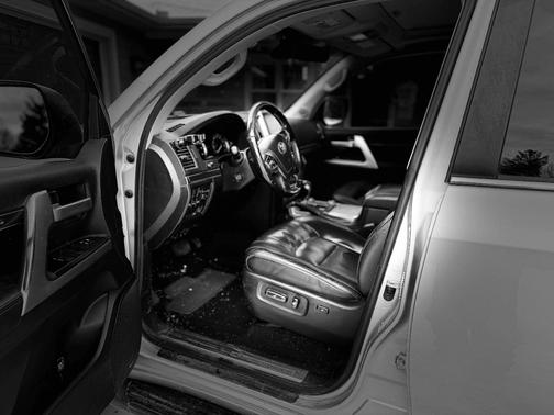 2017 Toyota Land Cruiser Base