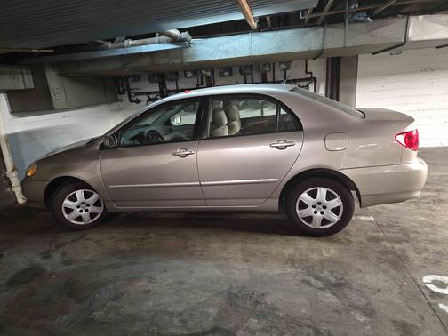 2003 Toyota Corolla LE
