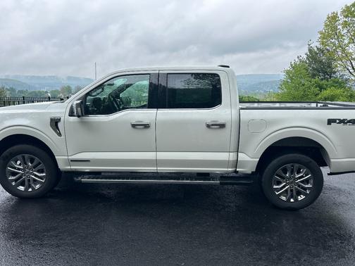 White 2025 Ford F-150 Lariat