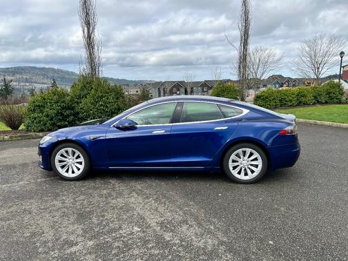 2018 Tesla Model S 75D