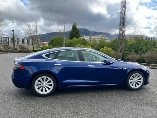2018 Tesla Model S 75D