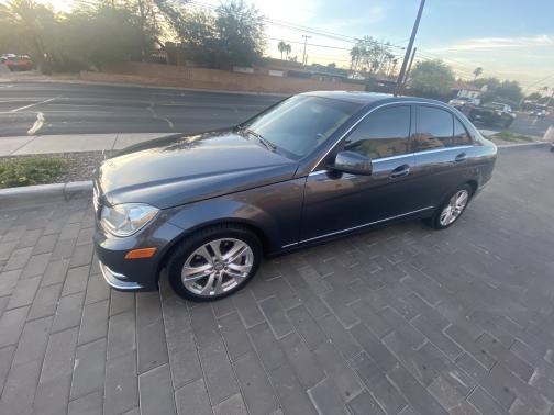 Photo 1 of 11 of 2014 Mercedes-Benz C-Class C 250 Luxury