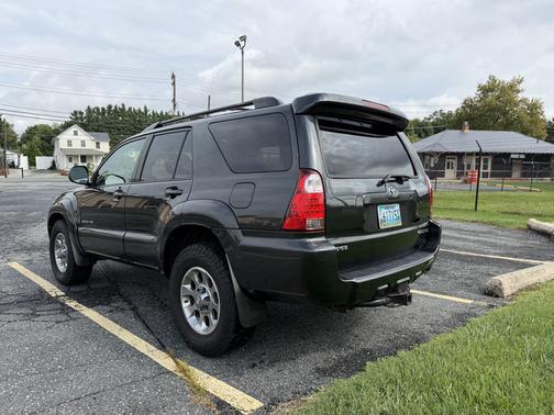 Gray 2008 Toyota 4Runner Limited V8