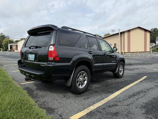 Gray 2008 Toyota 4Runner Limited V8