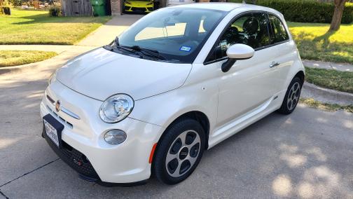 White 2017 FIAT 500e Battery Electric