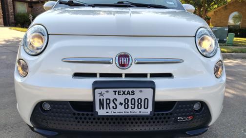 White 2017 FIAT 500e Battery Electric
