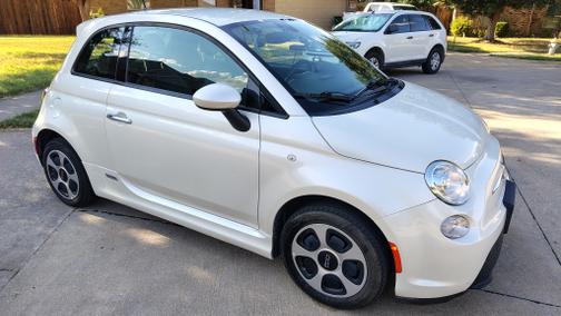 White 2017 FIAT 500e Battery Electric