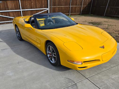2004 Chevrolet Corvette Base