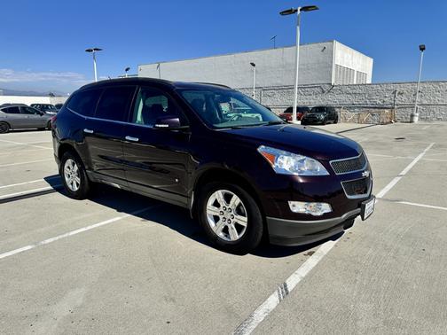 Purple 2010 Chevrolet Traverse LT