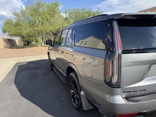 2021 Cadillac Escalade ESV Sport Platinum