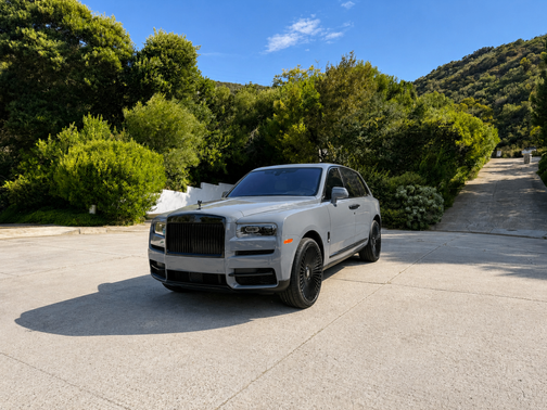 Gray 2023 Rolls-Royce Cullinan Base