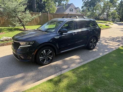 Blue 2022 Kia Sorento Plug-In Hybrid SX