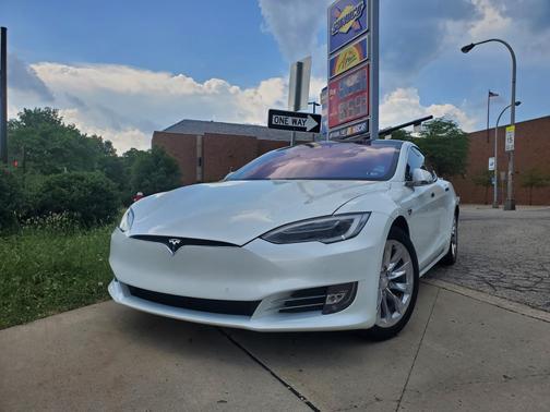 Photo 1 of 28 of 2017 Tesla Model S 100D