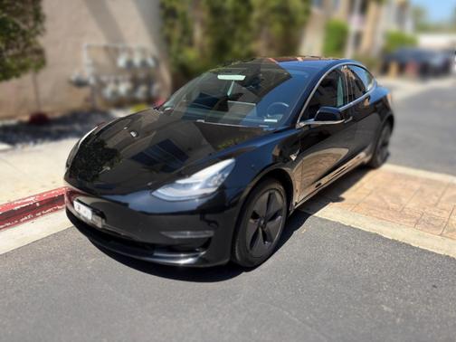 Black 2018 Tesla Model 3 Mid Range