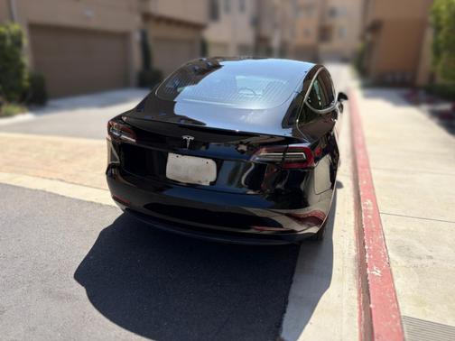 Black 2018 Tesla Model 3 Mid Range