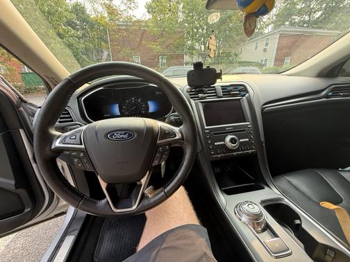 Silver 2019 Ford Fusion Hybrid Titanium