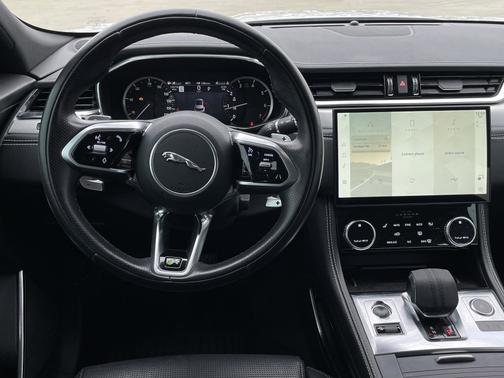 2021 Jaguar F-PACE P400 R-Dynamic S