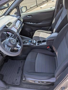 2022 Nissan Leaf SV