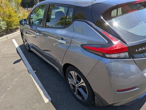 2022 Nissan Leaf SV