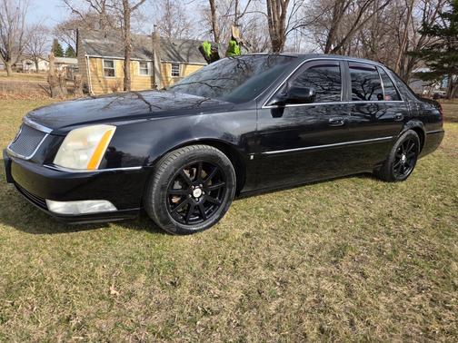 Black 2008 Cadillac DTS Performance