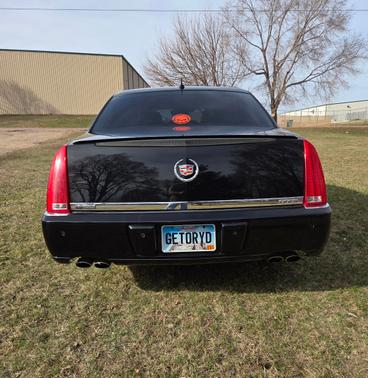 Black 2008 Cadillac DTS Performance