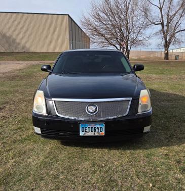 Black 2008 Cadillac DTS Performance