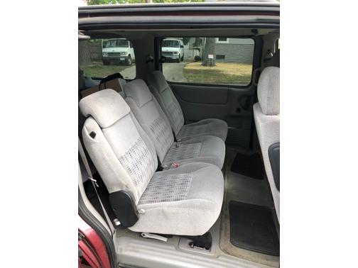 Photo 5 of 14 of 2004 Chevrolet Venture LS