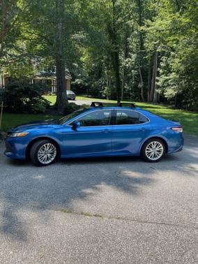 2020 Toyota Camry Hybrid XLE
