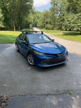 2020 Toyota Camry Hybrid XLE