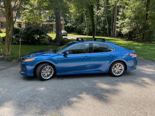 2020 Toyota Camry Hybrid XLE