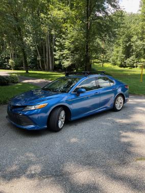 2020 Toyota Camry Hybrid XLE