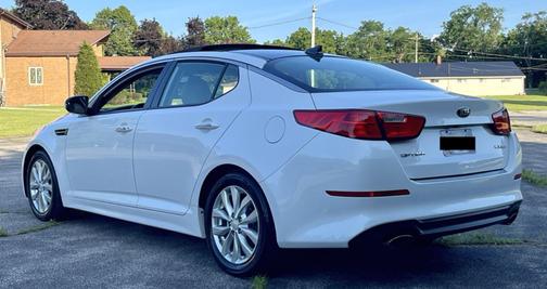 White 2014 Kia Optima EX