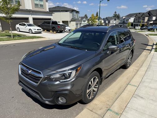 Gray 2019 Subaru Outback 2.5i Limited
