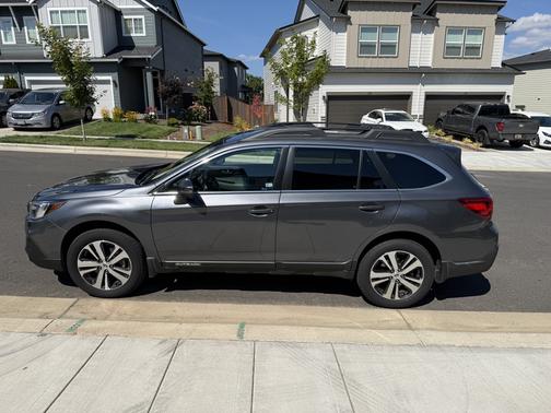 Gray 2019 Subaru Outback 2.5i Limited