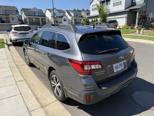 Gray 2019 Subaru Outback 2.5i Limited