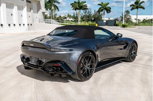 2021 Aston Martin Vantage Base
