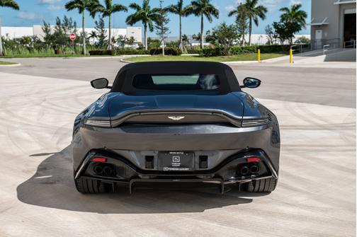 2021 Aston Martin Vantage Base