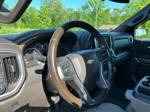 White 2021 Chevrolet Silverado 1500 LT
