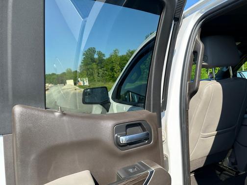 White 2021 Chevrolet Silverado 1500 LT
