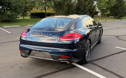 Blue 2016 Porsche Panamera 4 Edition