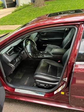 Red 2018 Toyota Avalon Hybrid Limited