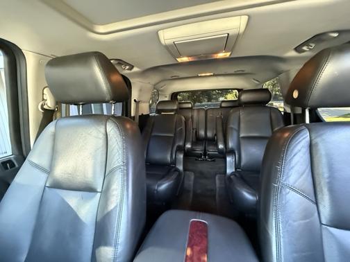 2007 Cadillac Escalade Base