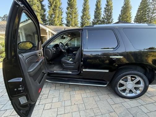 2007 Cadillac Escalade Base