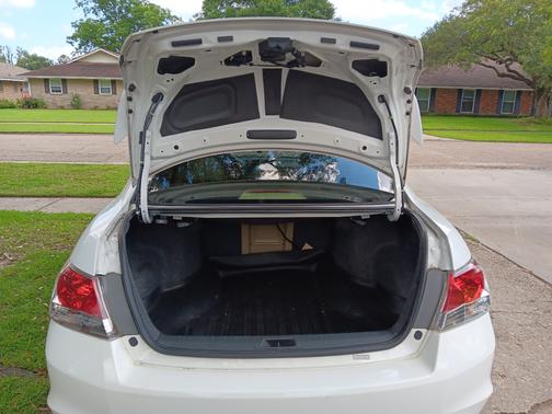 Beige 2011 Honda Accord SE